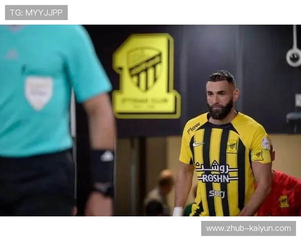 摩纳哥19岁前锋伊莱尼赫纳3300万欧元转会吉达联合，替代本泽马空缺